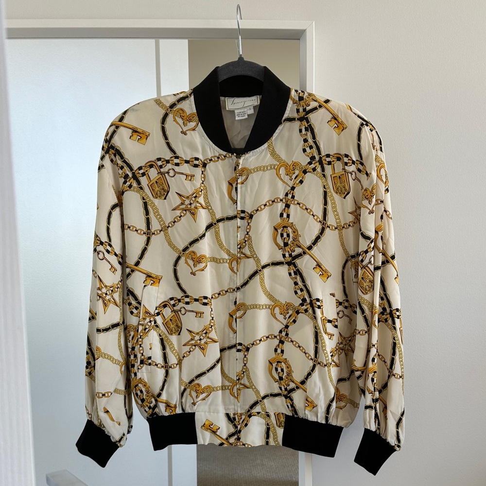 NWOT Spenser Jeremy Black and Gold Chain Print Bomber Jacket